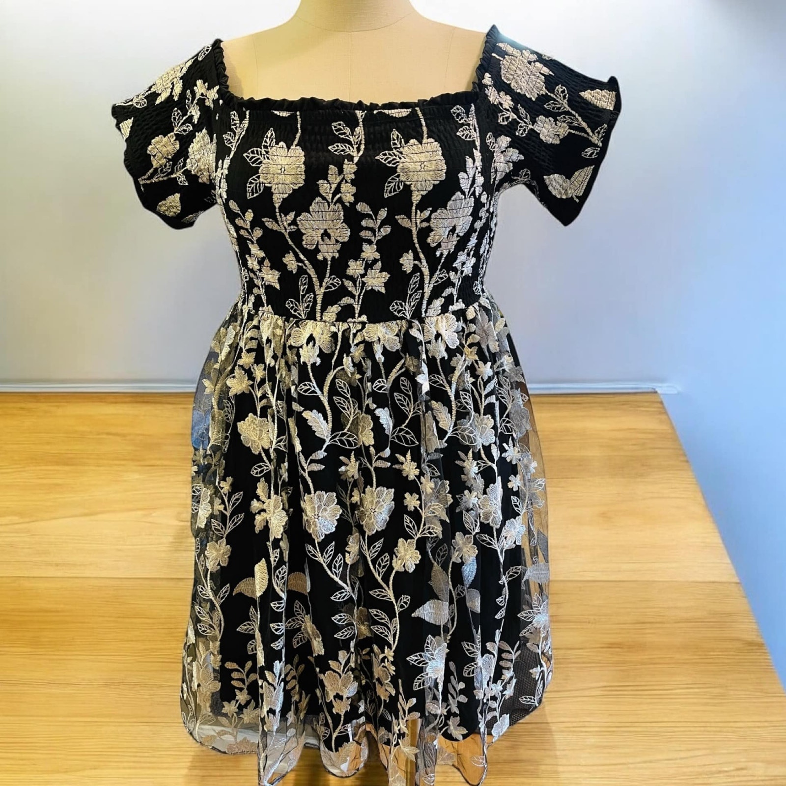 Torrid 3 (3x 22/24) Black Floral Embroidered Smocked Off Shoulder Cocktail Dress